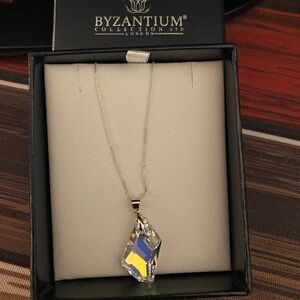 Silver Necklace with Crystal Pendant